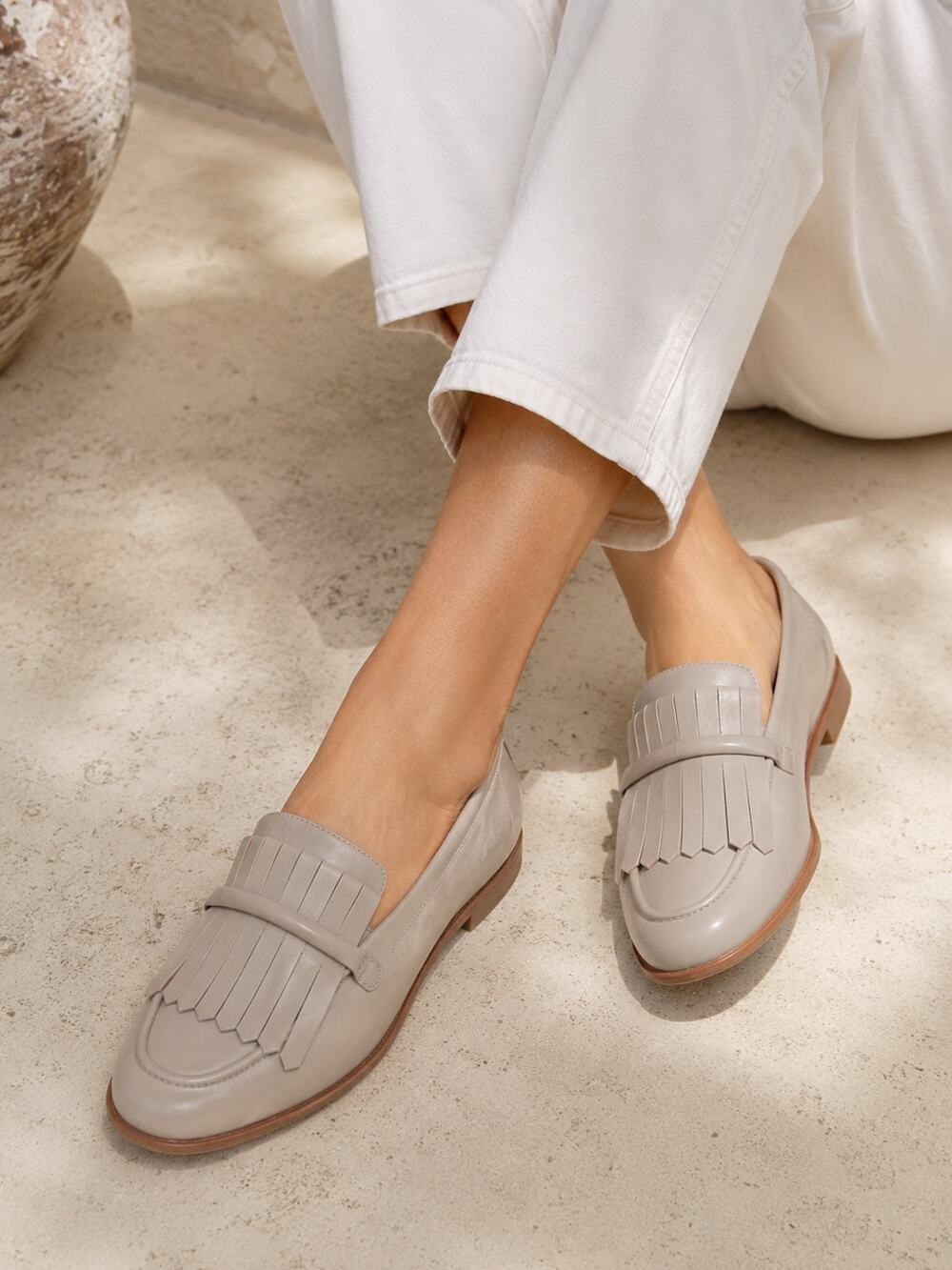 G.H. Bass Women's SZ 10 Genuine Leather Hope Kiltie Fringe Loafers In Beige NEW